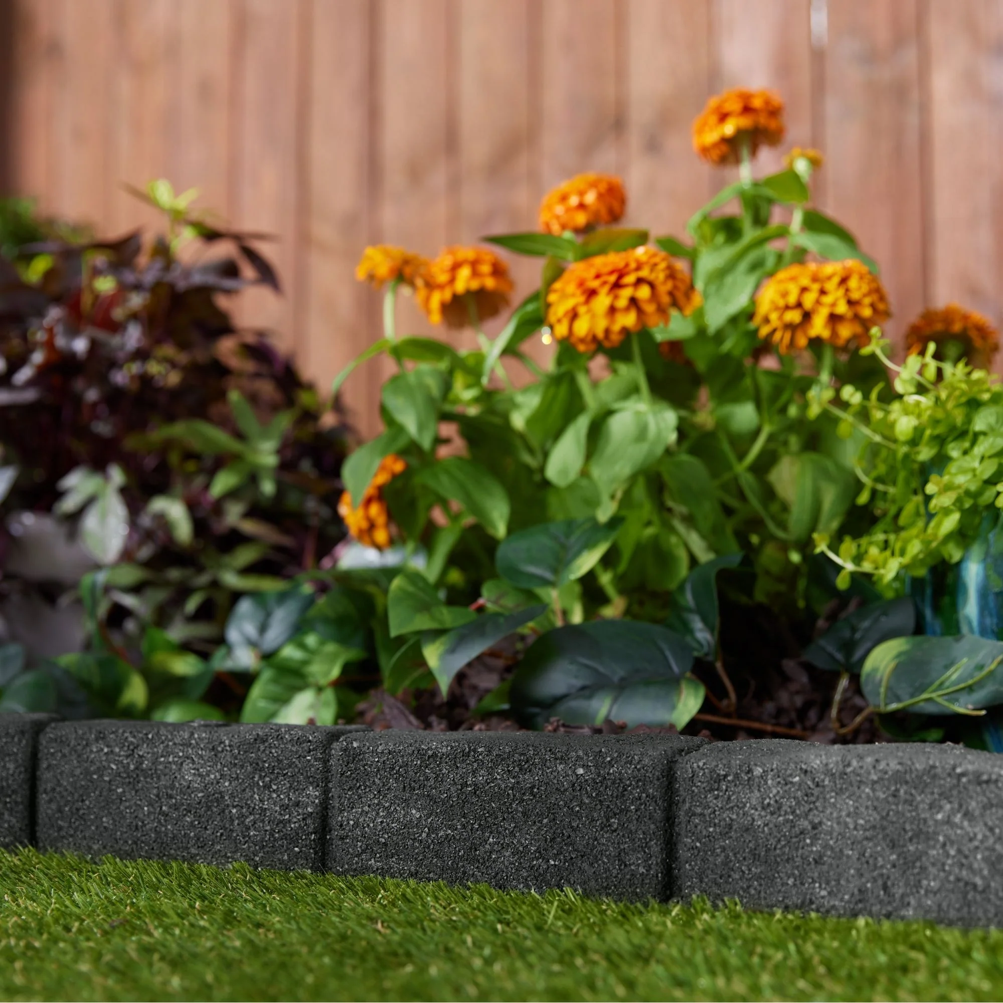 Cobblestone SmartLoc Rubber Border - Image 24